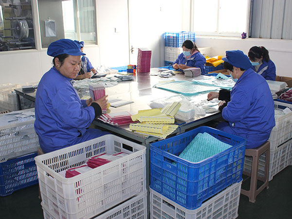 膏藥貼牌定做找廠家oem貼牌加工原料誰(shuí)來提供？